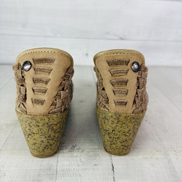 Bernie Mev Camel Basketweave Woven Stretch Slip On Wedge Heel Shoes Size 38 US 7 - Picture 6 of 16